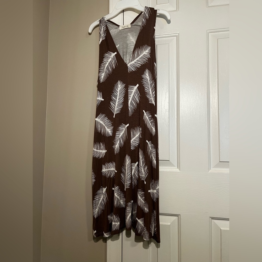 Brown and White Tropical Knee-length Dress - Smalll